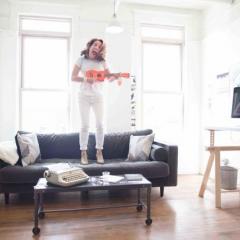 Coach, Couch, and Coffee Radio with Coach Peggy Willms - Where We Talk All Things Wellness : What do Psychology and Photography have in common? Guest Lizzie Larock lights our creative fire.