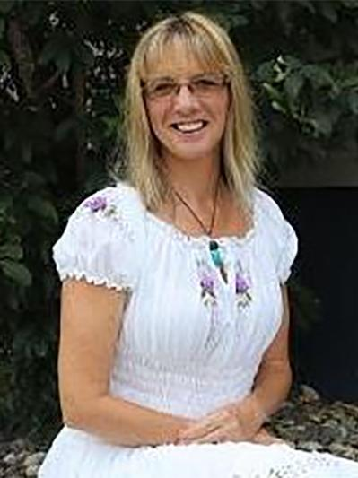 darlene turner tlc healing hands - cohost the kornelia stephanie show