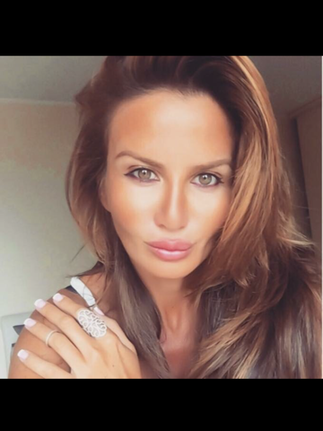   Ingrid  De La Mare-Kenny 