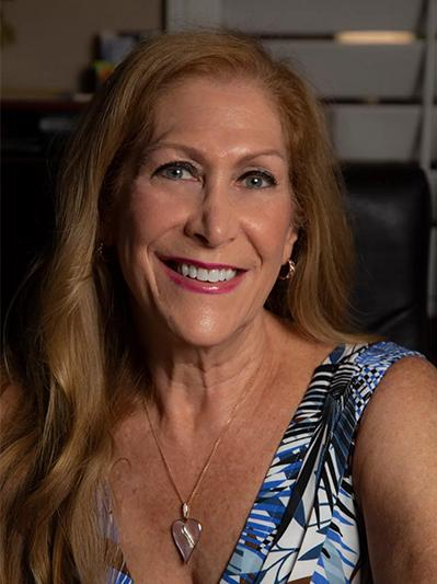 Renee Siegel host on transformation talk radio